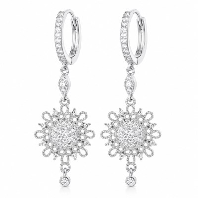 Orecchini in argento rodiato con pendente macramè pavé di zirconi bianchi